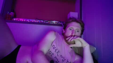 ginger_binj online show from October 6, 7:35 am