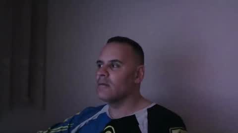 Snapshot of gioshadow chatting on January 18, 10:17 pm gioshadow online show from January 18, 10:17 pm