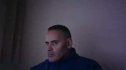 Snapshot of gioshadow chatting on January 3, 12:30 pm gioshadow online show from January 3, 12:30 pm