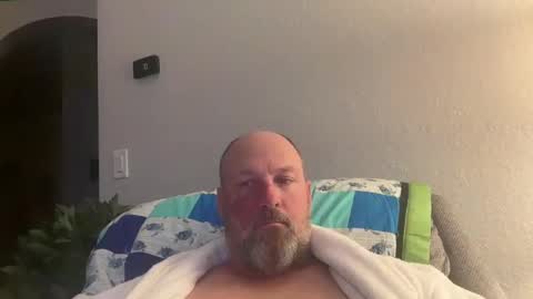 Snapshot of giveitup193 chatting on January 13, 2:39 am giveitup193 online show from January 13, 2:39 am