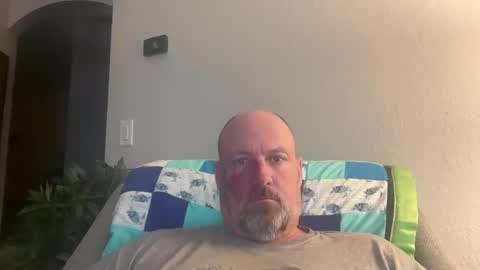 Snapshot of giveitup193 chatting on October 29, 11:18 pm giveitup193 online show from October 29, 11:18 pm