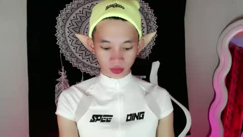 givemethrillx online show from January 10, 2:35 am