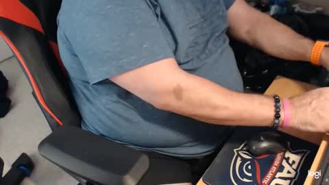 gizmo706 online show from December 5, 4:36 pm