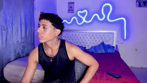 Snapshot of glader_guy chatting on September 24, 9:24 pm only for you bby  online show from September 24, 9:24 pm