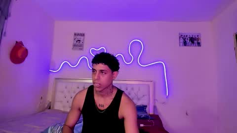 Snapshot of glader_guy chatting on September 25, 9:57 pm only for you bby  online show from September 25, 9:57 pm