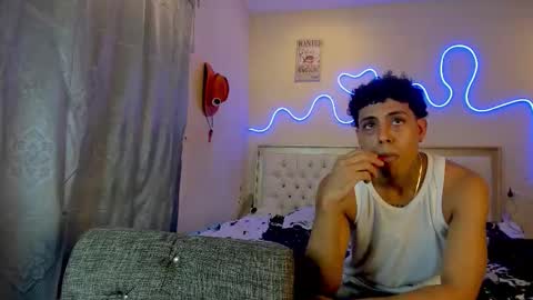 Snapshot of glader_guy chatting on September 21, 8:20 pm only for you bby  online show from September 21, 8:20 pm