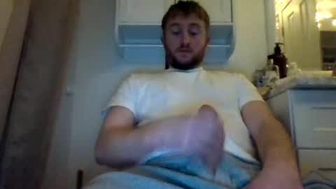 Snapshot of glenjam80 chatting on February 6, 2:22 am glenjam80 online show from February 6, 2:22 am