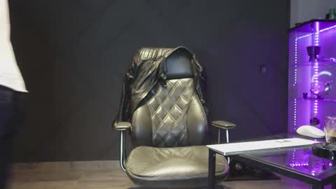 Matthew .. for short call me Matt online show from February 23, 9:05 pm