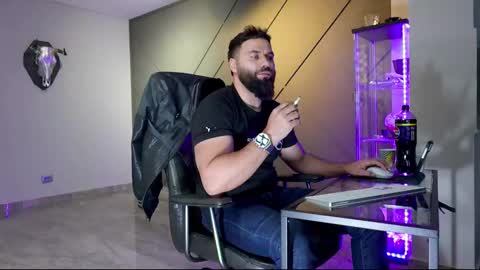 Matthew .. for short call me Matt online show from March 9, 5:49 pm