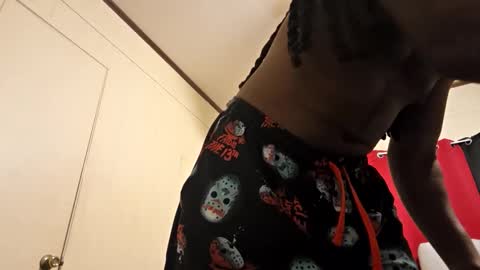 glomightyj online show from December 16, 5:25 am