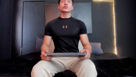 steven online show from December 6, 12:49 pm