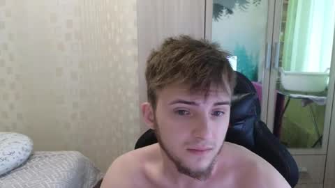 Golden boyyy21 online show from April 11, 3:26 pm