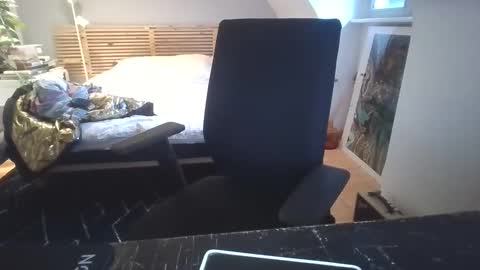 goura2000 online show from February 23, 4:52 pm