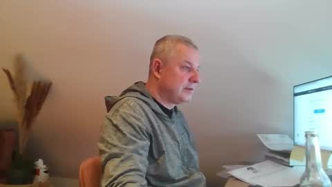 grau197077 online show from February 5, 10:55 am