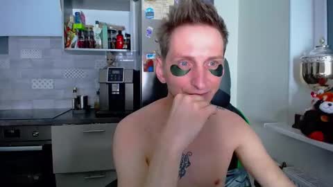 greg_photog online show from October 1, 2:04 am