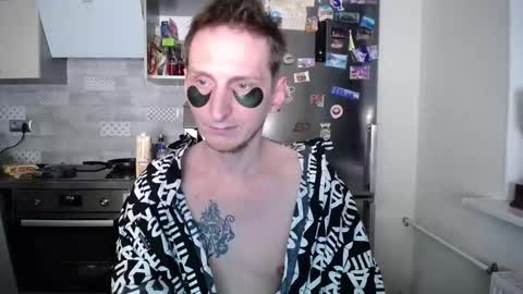 greg_photog online show from October 5, 3:21 am