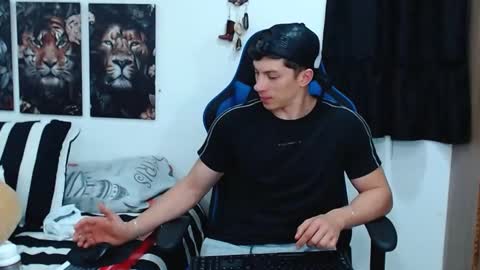 griego01 online show from March 2, 3:24 am