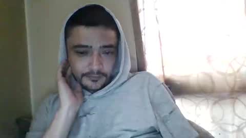 gubisgg online show from April 2, 11:40 am