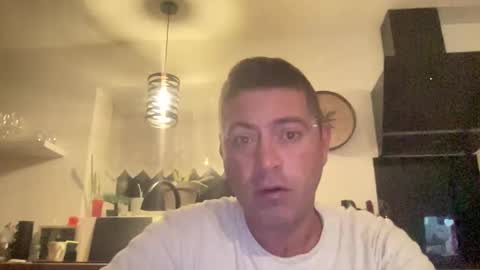 guil0 online show from October 7, 3:54 am