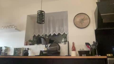 guil0 online show from January 14, 9:07 pm