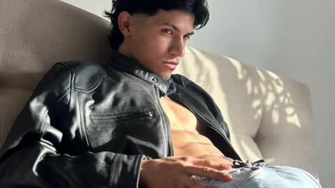 Guts online show from December 18, 5:00 pm