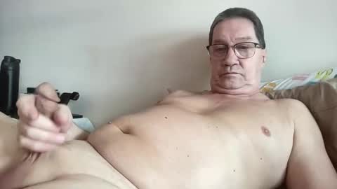 gwashere4u online show from February 11, 4:24 pm