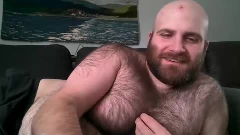 Snapshot of hairiestbear chatting on March 2, 6:24 pm Hairiest Bear online show from March 2, 6:24 pm
