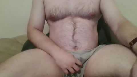 Snapshot of hairychest222141 chatting on October 23, 3:32 am hairychest222141 online show from October 23, 3:32 am