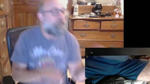 HairyDaddyBear69 online show from November 24, 12:00 am