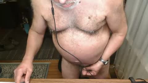 hairyfarm_man online show from June 11, 2:33 am