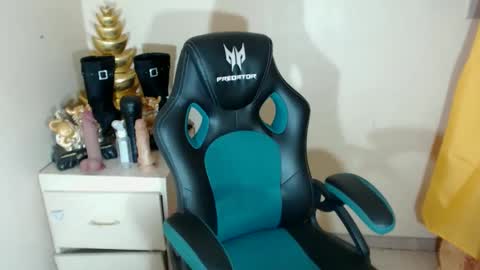 haku020485 online show from November 20, 5:45 pm