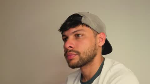 Independent       model  online show from January 10, 1:55 am