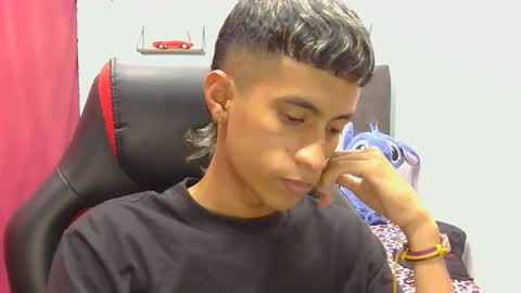 hamcummboy20 online show from April 25, 5:43 pm