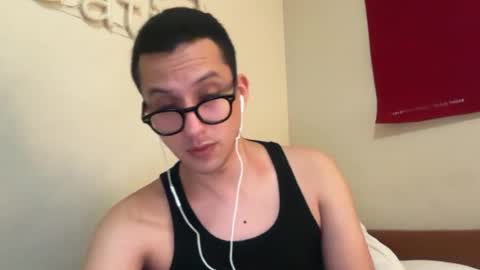 handsomeboy093 online show from May 13, 9:50 am