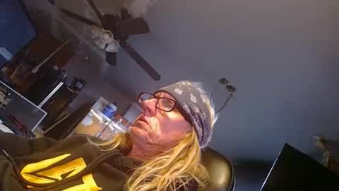 Handystudman online show from December 2, 1:14 pm