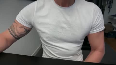 hanky online show from April 16, 6:57 am