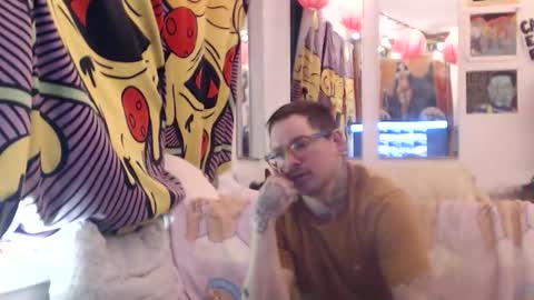 hank rams online show from February 11, 2:49 am