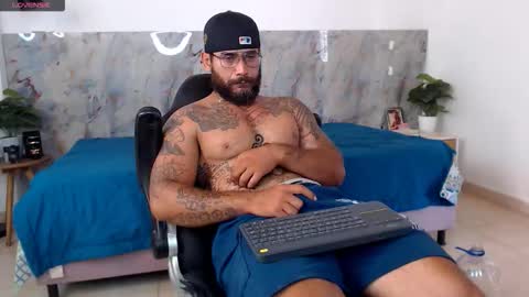 hanz_col online show from March 9, 4:34 pm