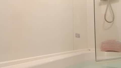 Calvin Secret  online show from January 18, 1:29 am