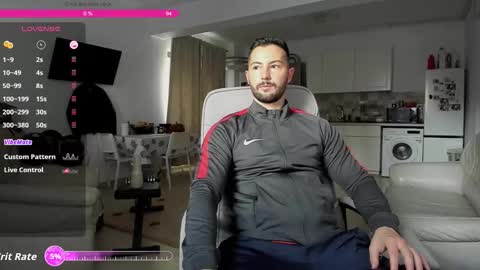 Snapshot of hard_chriss chatting on October 21, 7:55 am Hard Cock online show from October 21, 7:55 am