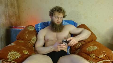 Valentino Hard online show from December 5, 8:32 am