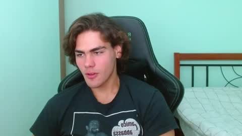 Snapshot of harryking1 chatting on October 31, 12:30 pm harryking1 online show from October 31, 12:30 pm