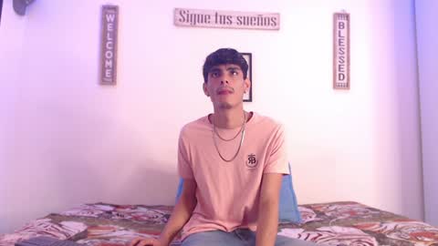 Snapshot of harrythomson1 chatting on January 18, 2:07 am harry thomson online show from January 18, 2:07 am