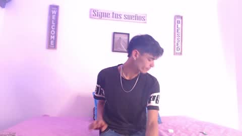 Snapshot of harrythomson1 chatting on December 11, 8:05 pm harry thomson online show from December 11, 8:05 pm