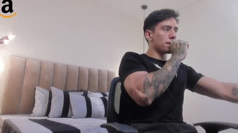 Harry Jones online show from December 26, 5:30 pm