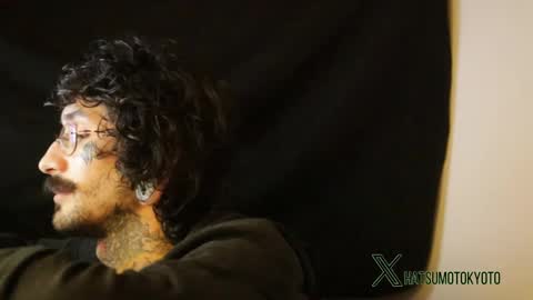 Snapshot of hatsumotokyoto chatting on January 23, 12:35 am More content   2   online show from January 23, 12:35 am