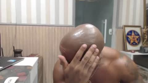 hebertgomes online show from February 19, 10:28 pm