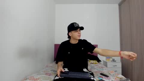 heellboy_ online show from February 25, 6:31 pm