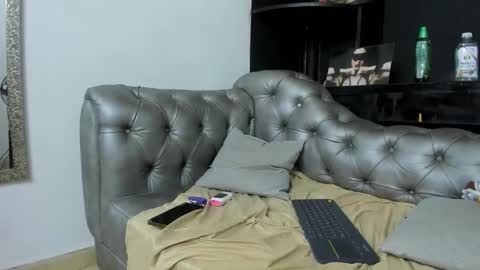 Snapshot of heellboy_ chatting on October 21, 9:39 pm heellboy_ online show from October 21, 9:39 pm