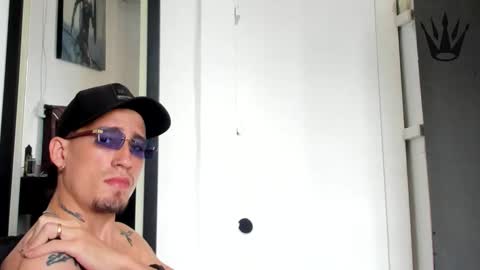 Snapshot of hell_boy66 chatting on October 28, 6:32 pm Eros online show from October 28, 6:32 pm